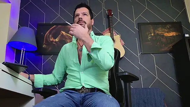 Snapshot of ChrisKox chatting on November 2025 02:36:01 AM ChrisKox online show from November 2025 02:36:01 AM