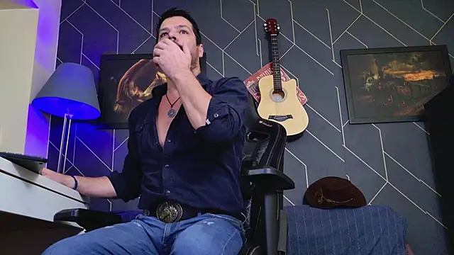 Snapshot of ChrisKox chatting on November 2025 03:54:01 AM ChrisKox online show from November 2025 03:54:01 AM