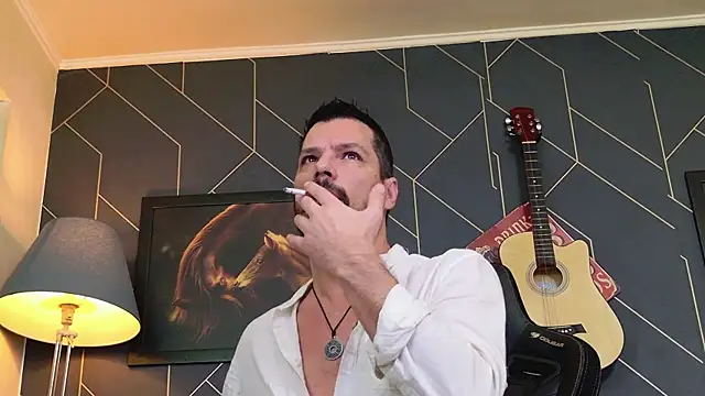 Snapshot of ChrisKox chatting on December 2025 09:05:02 AM ChrisKox online show from December 2025 09:05:02 AM