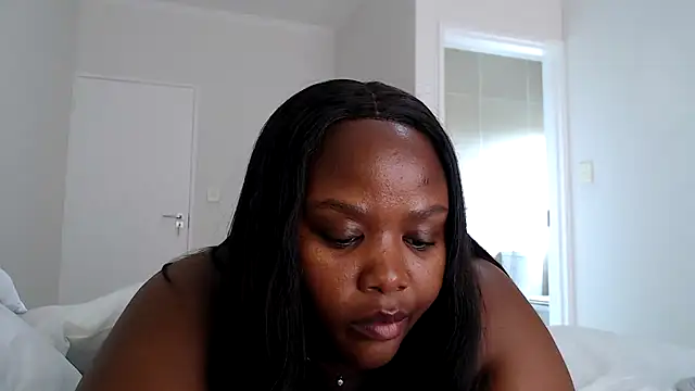 xBUSTY CANDYx online show from April 2026 11:17:01 AM