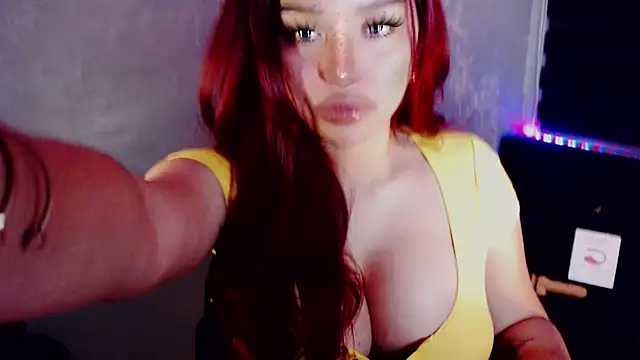 Snapshot of MistressBangs chatting on December 2025 09:01:01 PM MistressBangs online show from December 2025 09:01:01 PM