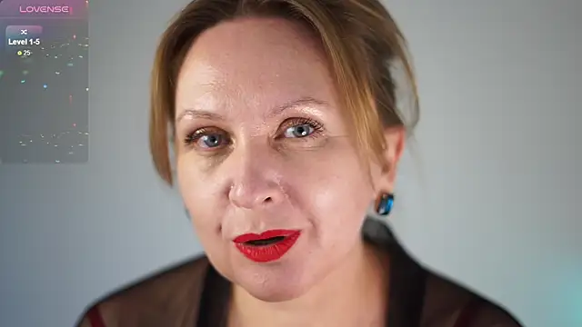 Snapshot of LitleSun chatting on September 2025 02:10:01 PM LitleSun online show from September 2025 02:10:01 PM