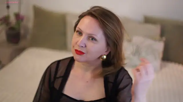 Snapshot of LitleSun chatting on April 2026 04:59:02 PM LitleSun online show from April 2026 04:59:02 PM