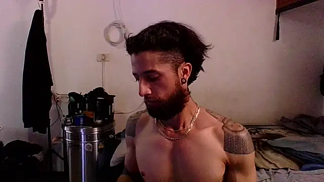 Snapshot of lucky_johanson chatting on December 2024 08:26:02 PM lucky johanson online show from December 2024 08:26:02 PM