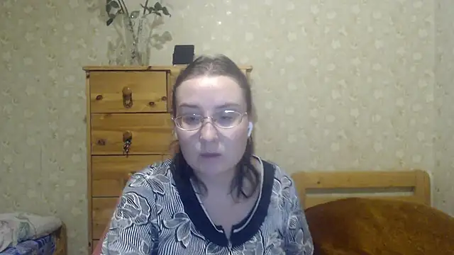 Smart Rose online show from February 2025 10:10:02 PM