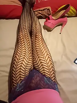 Snapshot of JulietteMaitresse chatting on October 2025 10:25:01 AM JulietteMaitresse online show from October 2025 10:25:01 AM