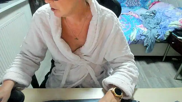 Snapshot of minoesje37 chatting on October 2025 07:33:02 PM minoesje37 online show from October 2025 07:33:02 PM