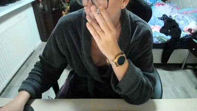 Snapshot of minoesje37 chatting on November 2025 08:07:01 PM minoesje37 online show from November 2025 08:07:01 PM