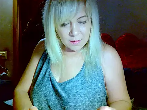 AgoniA7 online show from November 2025 04:42:02 PM