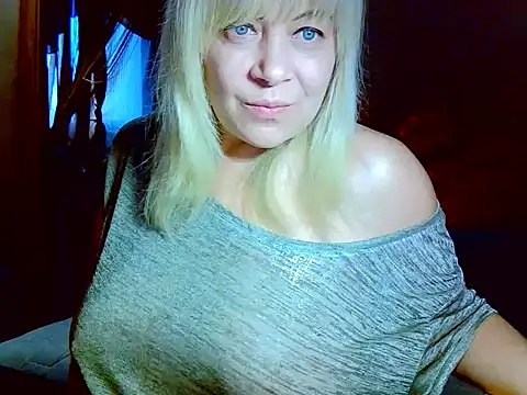 Snapshot of AgoniA7 chatting on April 2026 03:31:02 AM AgoniA7 online show from April 2026 03:31:02 AM