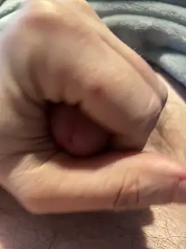 Snapshot of Ich00081 chatting on February 2026 02:35:01 PM Ich00081 online show from February 2026 02:35:01 PM