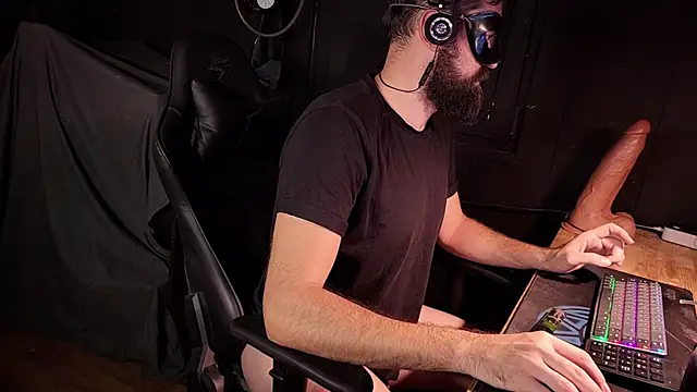 Snapshot of AnalOrgasm_CG chatting on November 2025 11:04:02 PM AnalOrgasm CG online show from November 2025 11:04:02 PM