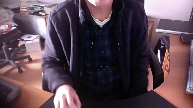 Snapshot of outlaw200 chatting on December 2024 10:53:02 AM outlaw200 online show from December 2024 10:53:02 AM