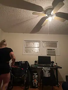 Snapshot of Sad1st1kSadie chatting on February 2025 05:41:01 AM Sad1st1kSadie online show from February 2025 05:41:01 AM