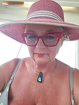 Snapshot of MucMilf59 chatting on July 2026 10:21:01 AM MucMilf59 online show from July 2026 10:21:01 AM