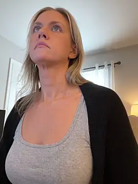 Kay Cakes online show from November 2025 05:35:02 PM