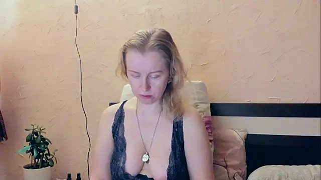 I AM MILF online show from May 2026 07:37:01 AM
