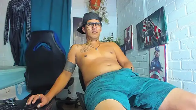 Snapshot of Zack_Grey chatting on February 2025 10:50:01 AM Zack Grey online show from February 2025 10:50:01 AM
