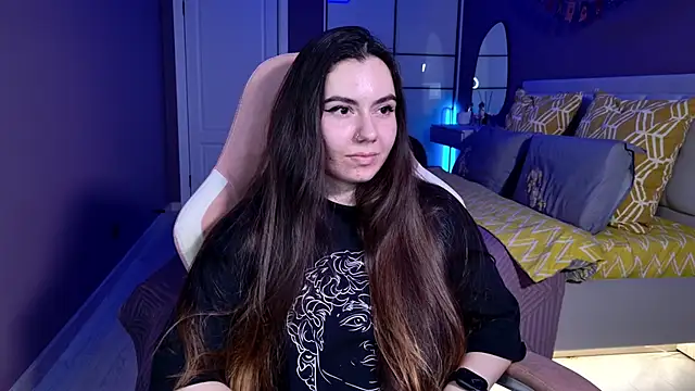 Foxohlove online show from November 2025 06:54:02 PM