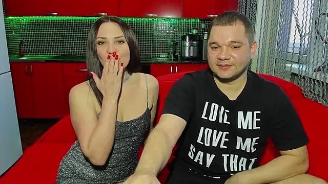 Snapshot of sladkayapara2019 chatting on April 2026 06:19:02 AM sladkayapara2019 online show from April 2026 06:19:02 AM