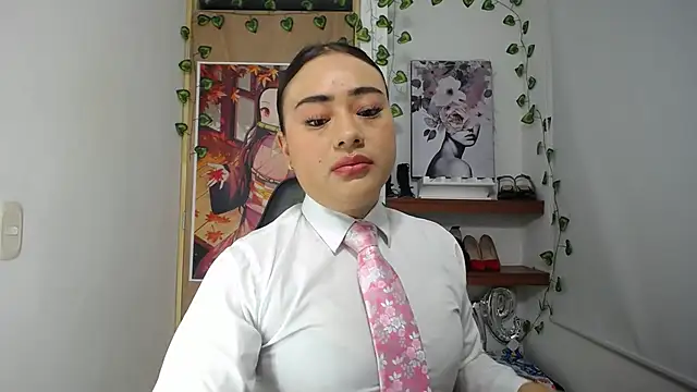 Snapshot of ReyleDoll chatting on March 2025 11:24:02 PM ReyleDoll online show from March 2025 11:24:02 PM