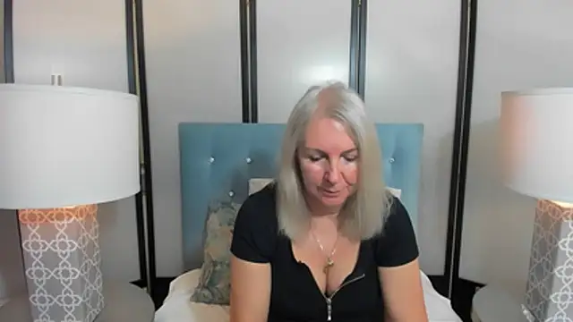 EricaTop online show from November 2025 09:36:02 PM