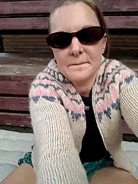 SwedishJennifer online show from May 2026 12:34:02 PM