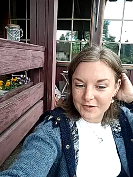 Snapshot of SwedishJennifer chatting on June 2026 01:32:02 PM SwedishJennifer online show from June 2026 01:32:02 PM