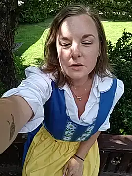 Snapshot of SwedishJennifer chatting on June 2026 12:20:02 PM SwedishJennifer online show from June 2026 12:20:02 PM