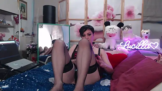 lucillabollente online show from June 2026 04:14:02 AM