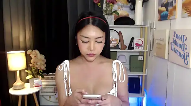 Snapshot of AsianMariaTs chatting on January 2025 10:10:02 AM AsianMariaTs online show from January 2025 10:10:02 AM