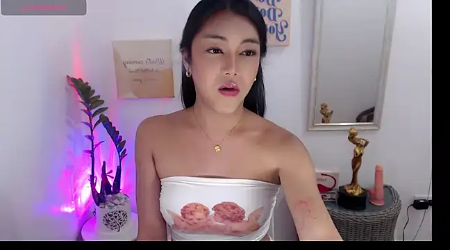 Snapshot of AsianMariaTs chatting on March 2025 11:01:02 AM AsianMariaTs online show from March 2025 11:01:02 AM