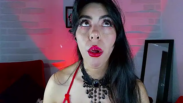 Snapshot of sky_girl1 chatting on January 2025 05:31:01 AM sky girl1 online show from January 2025 05:31:01 AM