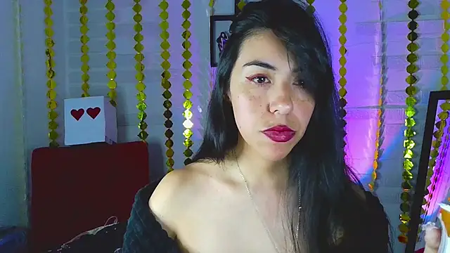 Snapshot of sky_girl1 chatting on March 2025 12:42:02 AM sky girl1 online show from March 2025 12:42:02 AM