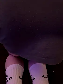 Snapshot of LionBoy1976 chatting on December 2025 02:21:01 AM LionBoy1976 online show from December 2025 02:21:01 AM