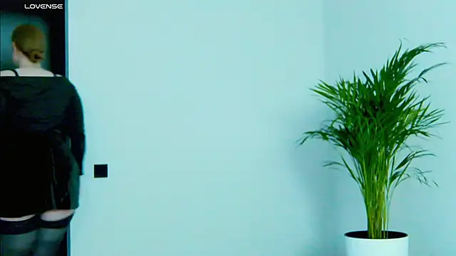 Snapshot of Sinful_Eyes chatting on November 2025 06:15:01 AM Sinful Eyes online show from November 2025 06:15:01 AM