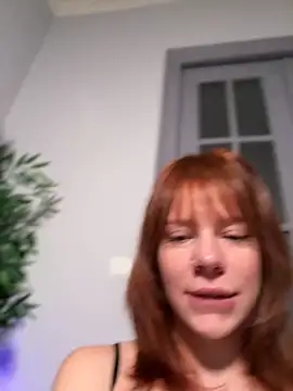 Snapshot of Oopsfoxy chatting on October 2025 05:37:01 AM Oopsfoxy online show from October 2025 05:37:01 AM