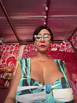 sweetieme online show from June 2026 02:01:01 AM