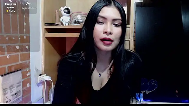 Snapshot of evolet01 chatting on May 2026 12:30:02 AM evolet01 online show from May 2026 12:30:02 AM