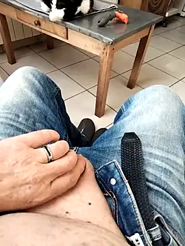 Snapshot of Corref chatting on March 2026 02:54:01 PM Corref online show from March 2026 02:54:01 PM