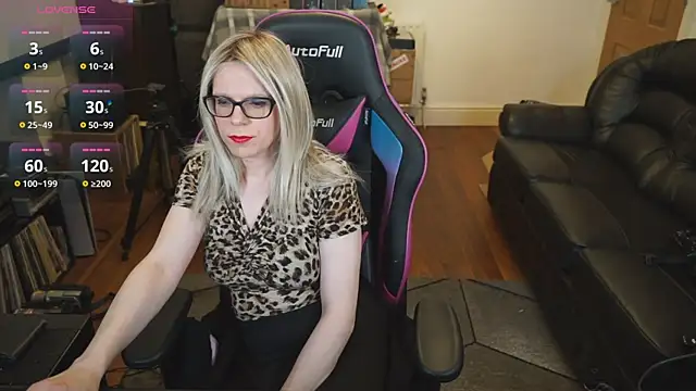 Snapshot of KelseyCobalt chatting on October 2025 07:34:01 PM KelseyCobalt online show from October 2025 07:34:01 PM