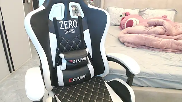 Snapshot of Hanako_love chatting on January 2025 02:42:02 AM Hanako love online show from January 2025 02:42:02 AM