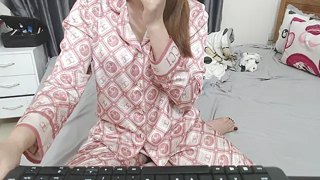 Snapshot of Hanako_love chatting on February 2025 03:39:01 PM Hanako love online show from February 2025 03:39:01 PM