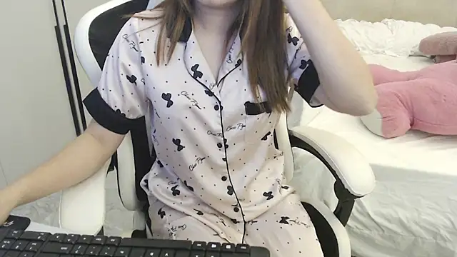 Snapshot of Hanako_love chatting on February 2025 02:22:02 AM Hanako love online show from February 2025 02:22:02 AM