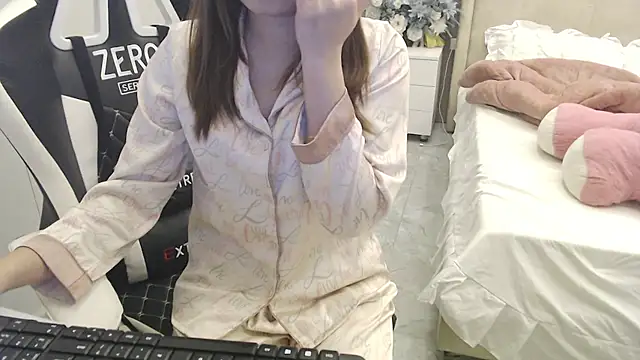 Snapshot of Hanako_love chatting on February 2025 03:29:01 PM Hanako love online show from February 2025 03:29:01 PM