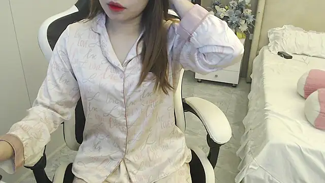 Snapshot of Hanako_love chatting on February 2025 03:20:01 PM Hanako love online show from February 2025 03:20:01 PM