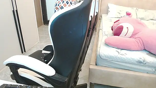 Snapshot of Hanako_love chatting on March 2025 04:13:01 AM Hanako love online show from March 2025 04:13:01 AM