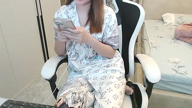 Snapshot of Hanako_love chatting on March 2025 04:07:01 AM Hanako love online show from March 2025 04:07:01 AM