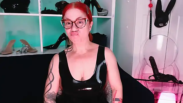 Snapshot of Ella__Kross chatting on March 2025 09:30:01 AM Ella Kross online show from March 2025 09:30:01 AM