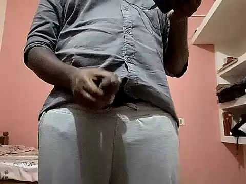 Snapshot of Aneesh007m chatting on November 2025 05:22:01 PM Aneesh007m online show from November 2025 05:22:01 PM